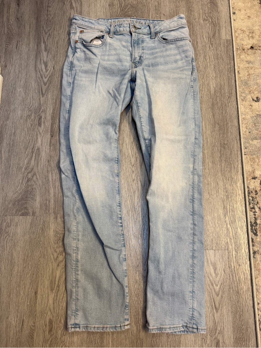 American Eagle Airflex+ Slim Straight Jeans Mens 32x32 Light Wash Blue Denim